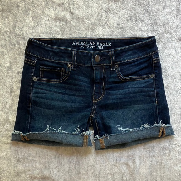 AEO American Eagle Outfitters Size 2 Women’s Midi Shorts (Super Stretch) - Picture 3 of 4